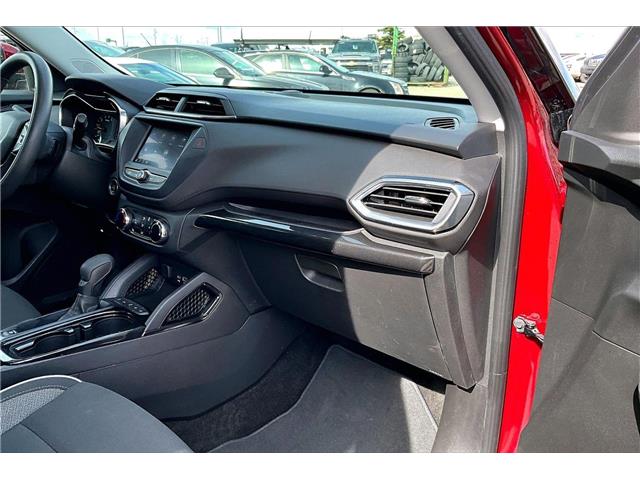 2022 Chevrolet TrailBlazer LT (Stk: 73213U) in Calgary - Image 16 of 34