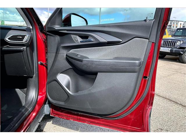 2022 Chevrolet TrailBlazer LT (Stk: 73213U) in Calgary - Image 18 of 34