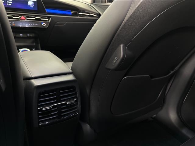 2025 Kia Niro EV Wave w/Snow White Pearl & Grey Exterior (Stk: 43895J) in Belleville - Image 10 of 35 2025 Kia Niro EV Wave w/Snow White Pearl & Grey Exterior (Stk: 43895J) in Belleville - Image 10 of 35