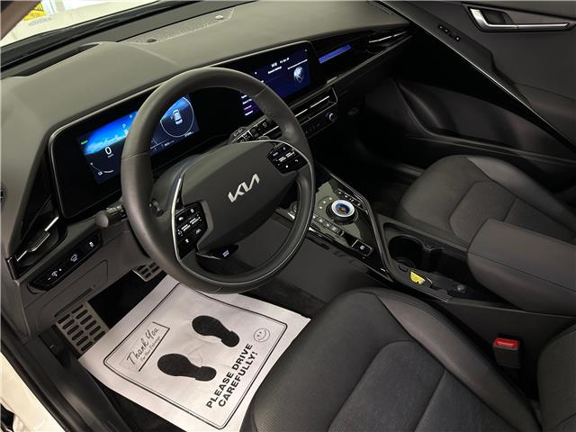2025 Kia Niro EV Wave w/Snow White Pearl & Grey Exterior (Stk: 43895J) in Belleville - Image 14 of 35 2025 Kia Niro EV Wave w/Snow White Pearl & Grey Exterior (Stk: 43895J) in Belleville - Image 14 of 35