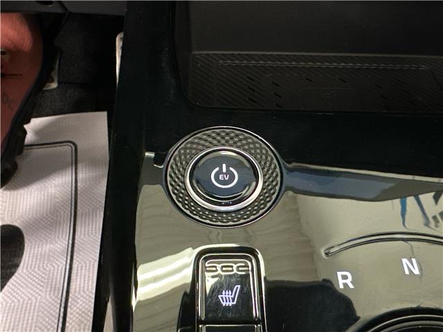 2025 Kia Niro EV Wave w/Snow White Pearl & Grey Exterior (Stk: 43895J) in Belleville - Image 24 of 35 2025 Kia Niro EV Wave w/Snow White Pearl & Grey Exterior (Stk: 43895J) in Belleville - Image 24 of 35
