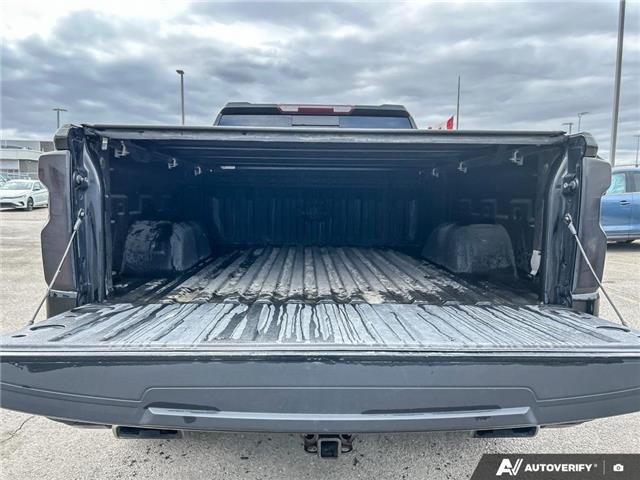 2020 Chevrolet Silverado 1500 RST (Stk: SU7756) in Calgary - Image 11 of 17