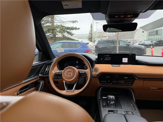 2024 Mazda CX-90 MHEV Signature (Stk: 260398A) in Calgary - Image 10 of 20