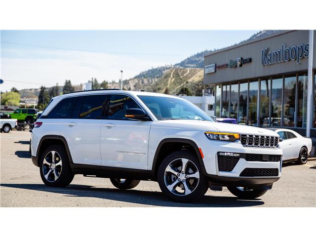2026 Jeep Grand Cherokee Base (Stk: TT120) in Kamloops - Image 1 of 19
