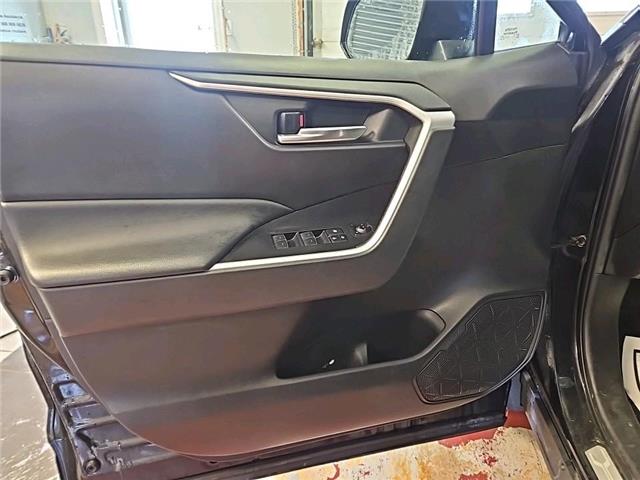 2022 Toyota RAV4 XLE (Stk: 286823) in Lower Sackville - Image 3 of 9