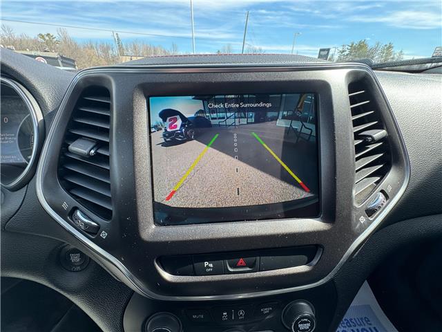 2019 Jeep Cherokee Trailhawk (Stk: P7638-1) in Pembroke - Image 20 of 22