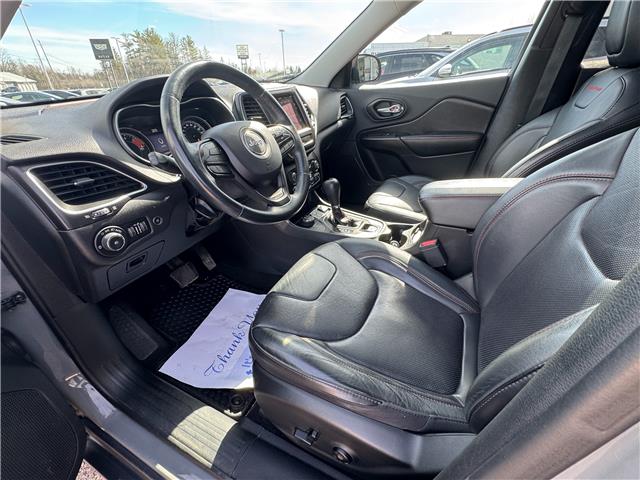 2019 Jeep Cherokee Trailhawk (Stk: P7638-1) in Pembroke - Image 12 of 22