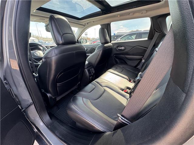 2019 Jeep Cherokee Trailhawk (Stk: P7638-1) in Pembroke - Image 14 of 22