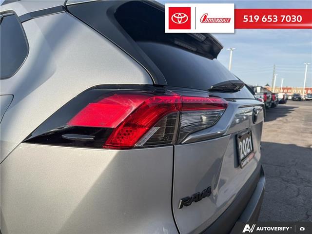 2021 Toyota RAV4 Hybrid LE (Stk: 2604051) in Cambridge - Image 10 of 24