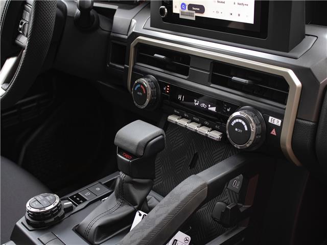 2026 Toyota Tacoma Base (Stk: TA2436) in Windsor - Image 17 of 23