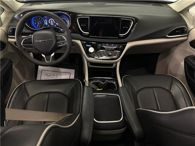 2024 Chrysler Pacifica Limited (Stk: 43927J) in Belleville - Image 10 of 34