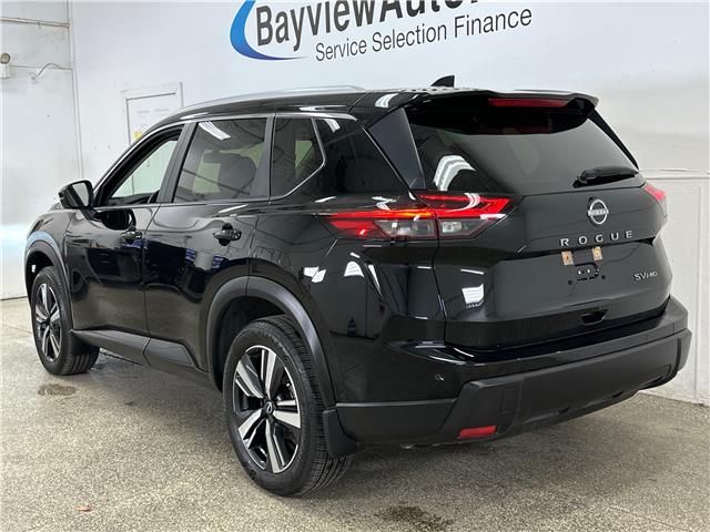 2024 Nissan Rogue SV Moonroof (Stk: 43933J) in Belleville - Image 4 of 31