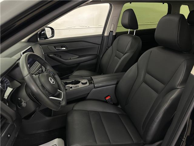 2024 Nissan Rogue SV Moonroof (Stk: 43933J) in Belleville - Image 12 of 31
