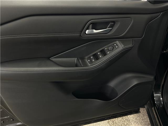2024 Nissan Rogue SV Moonroof (Stk: 43933J) in Belleville - Image 14 of 31