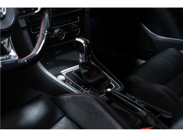 2017 Volkswagen Golf GTI 3-Door Autobahn (Stk: ARUC883B) in Calgary - Image 15 of 24 2017 Volkswagen Golf GTI 3-Door Autobahn (Stk: ARUC883B) in Calgary - Image 15 of 24