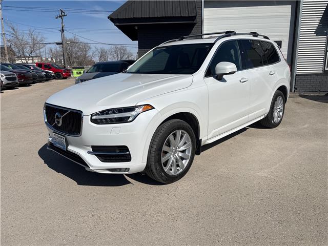 2017 Volvo XC90 T6 Momentum