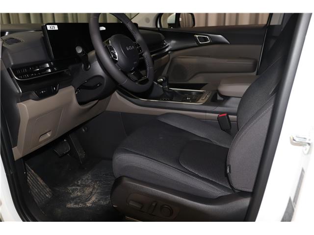 2026 Kia Carnival LX+ (Stk: 27159) in Edmonton - Image 9 of 23 2026 Kia Carnival LX+ (Stk: 27159) in Edmonton - Image 9 of 23