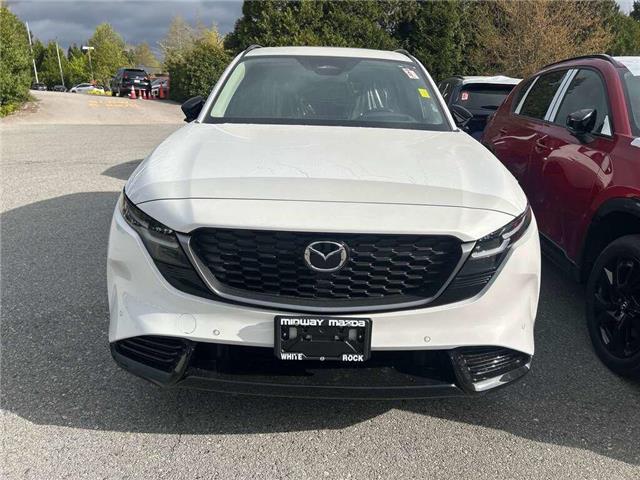2026 Mazda CX-5 GT (Stk: 124696) in Surrey - Image 2 of 5