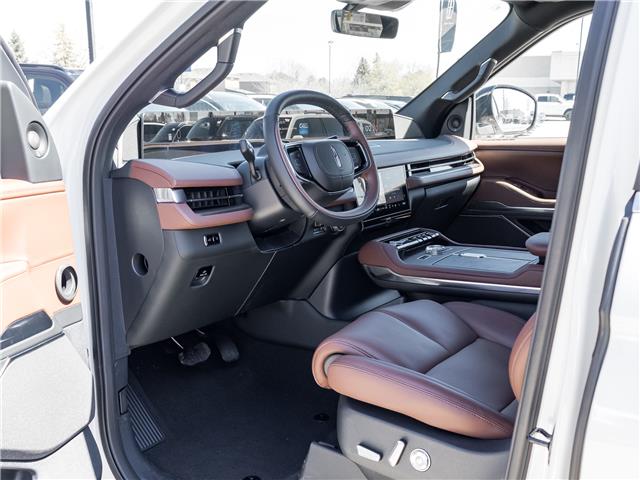 2026 Lincoln Navigator L Reserve (Stk: 26V8968) in Mississauga - Image 13 of 35