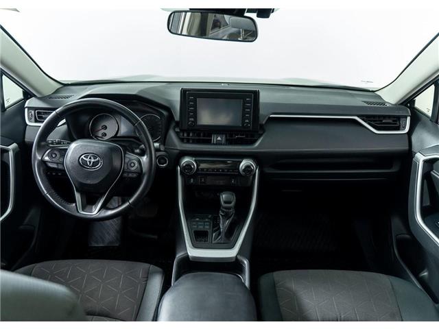 2019 Toyota RAV4 XLE (Stk: TU0272) in Calgary - Image 18 of 31