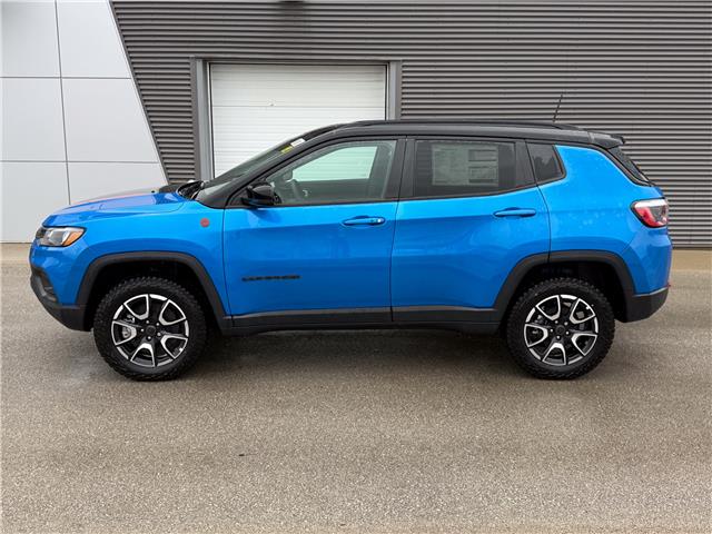 2026 Jeep Compass Trailhawk (Stk: 26112) in London - Image 3 of 15