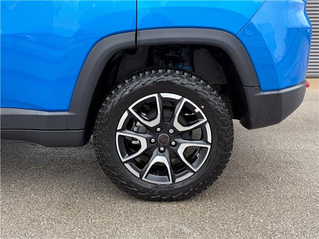 2026 Jeep Compass Trailhawk (Stk: 26112) in London - Image 15 of 15