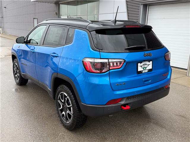 2026 Jeep Compass Trailhawk (Stk: 26112) in London - Image 4 of 15