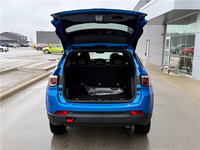 2026 Jeep Compass Trailhawk (Stk: 26112) in London - Image 6 of 15
