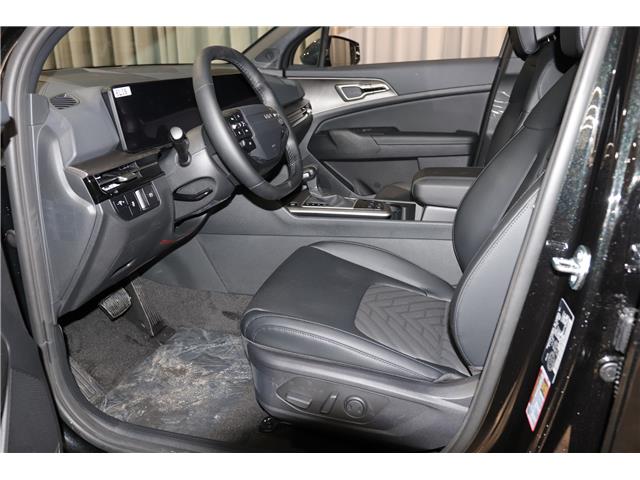 2026 Kia Sportage X-Line Limited w/Black Interior (Stk: 27135) in Edmonton - Image 13 of 34
