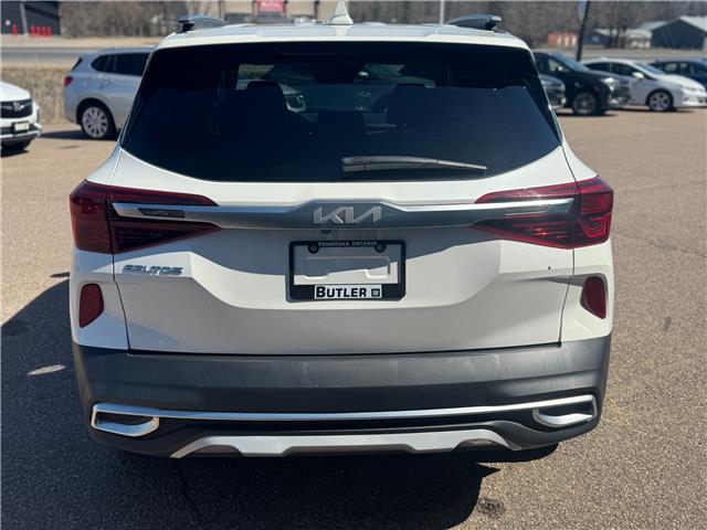 2022 Kia Seltos SX Turbo w/Black Interior (Stk: 26-247-1) in Pembroke - Image 4 of 25