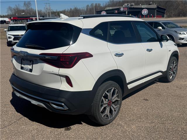 2022 Kia Seltos SX Turbo w/Black Interior (Stk: 26-247-1) in Pembroke - Image 6 of 25