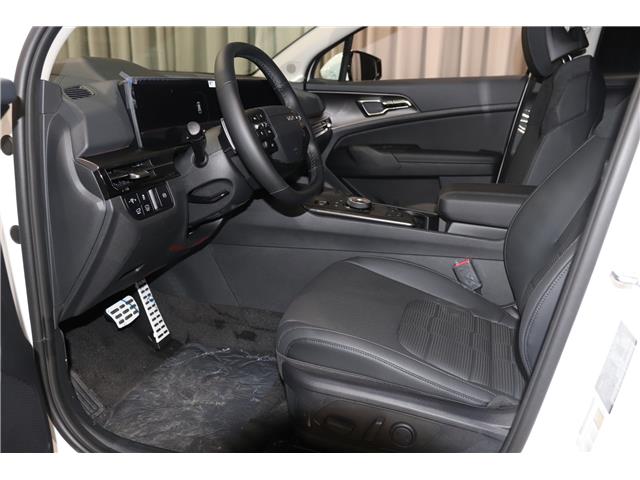 2026 Kia Sportage Hybrid SX w/Black Interior (Stk: 27081) in Edmonton - Image 13 of 32