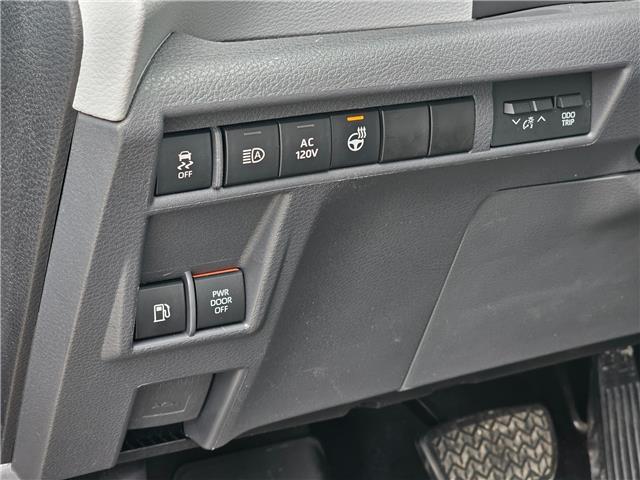 2022 Toyota Sienna XSE 7-Passenger (Stk: 26200A) in Bowmanville - Image 11 of 30