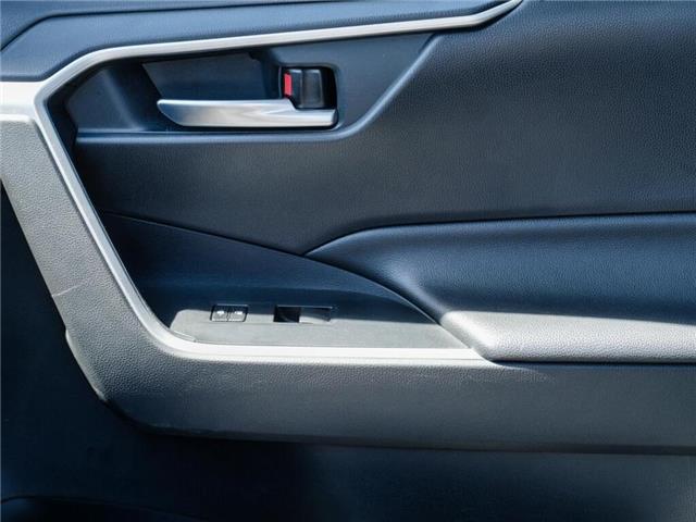 2019 Toyota RAV4 XLE | ALL WEATHER TIRES | SUN ROOF (Stk: U3259A) in Grimsby - Image 15 of 20