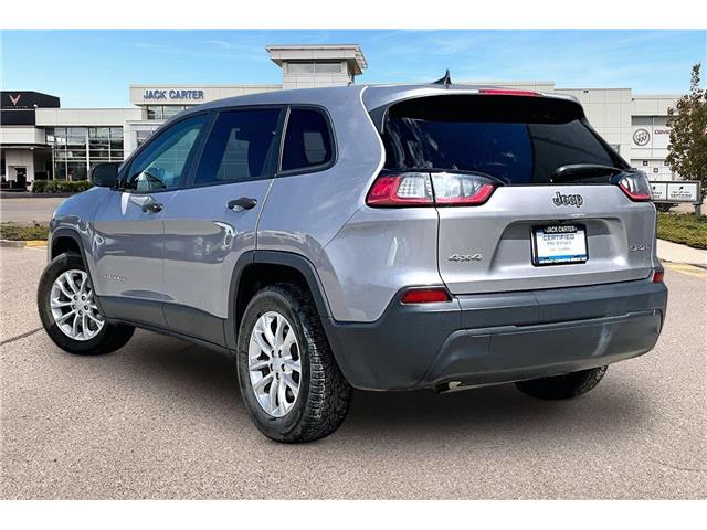 2019 Jeep Cherokee Sport (Stk: 18577U) in Calgary - Image 12 of 30