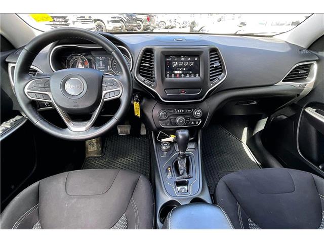2019 Jeep Cherokee Sport (Stk: 18577U) in Calgary - Image 15 of 30