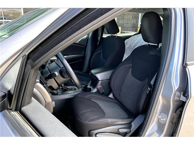2019 Jeep Cherokee Sport (Stk: 18577U) in Calgary - Image 24 of 30
