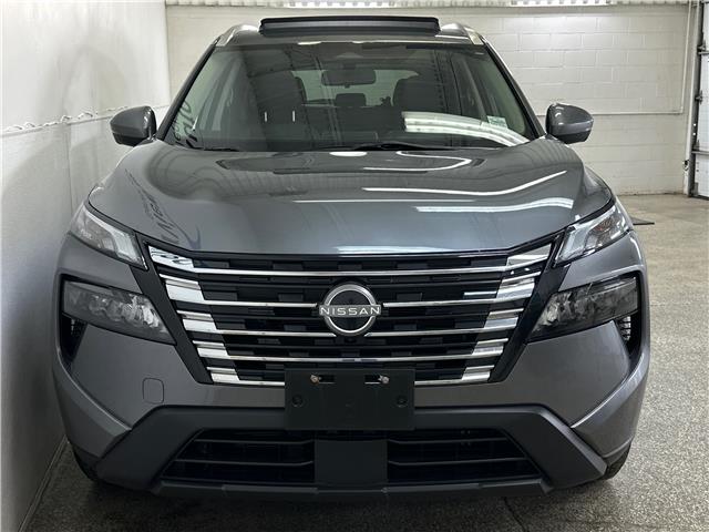 2024 Nissan Rogue SV Moonroof (Stk: 43932J) in Belleville - Image 2 of 31