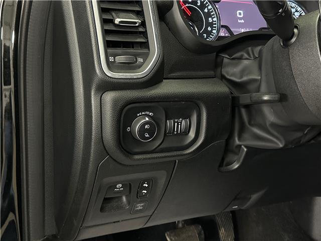 2025 RAM 1500 Big Horn (Stk: 43924J) in Belleville - Image 16 of 33