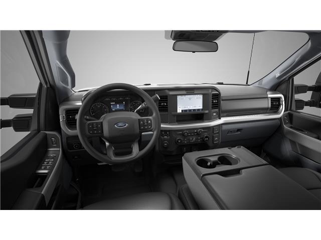 2026 Ford F-550 Chassis XLT (Stk: 26AF5738) in Airdrie - Image 6 of 7