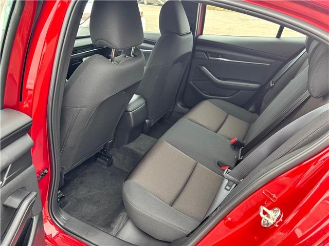 2026 Mazda Mazda3 GX (Stk: 226-33) in Pembroke - Image 5 of 6