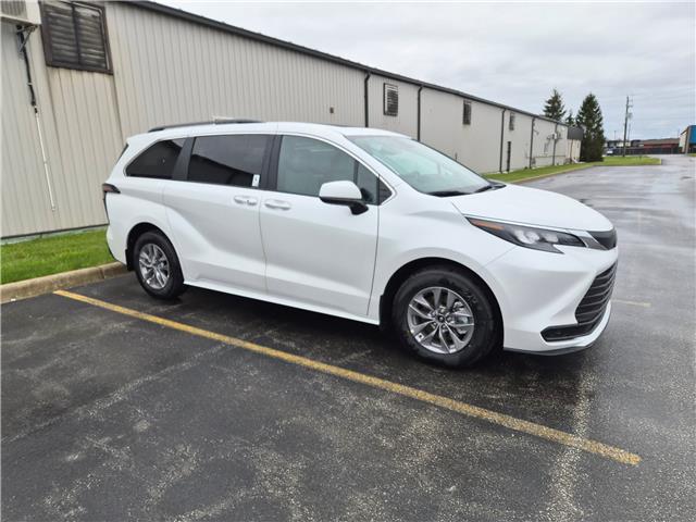 2026 Toyota Sienna XLE 8-Passenger (Stk: 3443) in Sarnia - Image 1 of 1