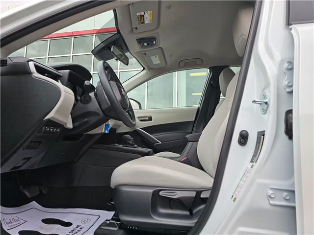 2026 Toyota Corolla Cross L (Stk: 3238) in Sarnia - Image 6 of 6