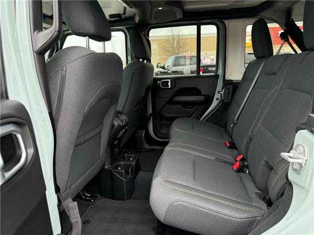 2024 Jeep Wrangler Sahara (Stk: W9461) in Uxbridge - Image 22 of 24