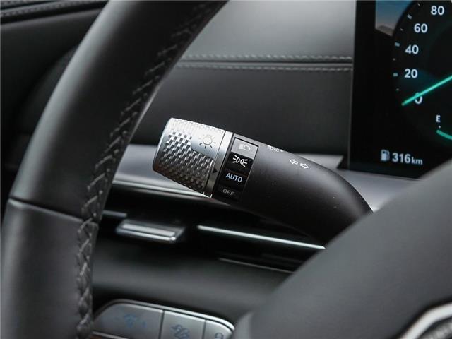2026 Genesis GV80 2.5T Advanced w/Tech Pkg 5P (Stk: 129808) in London - Image 16 of 27
