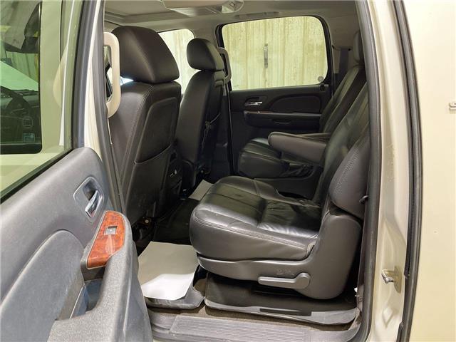 2011 GMC Yukon XL 1500 SLT (Stk: 10796AT) in Meadow Lake - Image 12 of 15