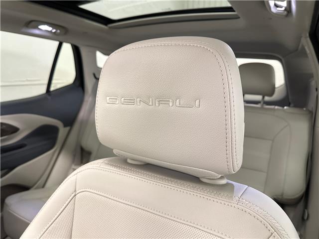 2024 GMC Terrain Denali (Stk: 43910J) in Belleville - Image 13 of 36
