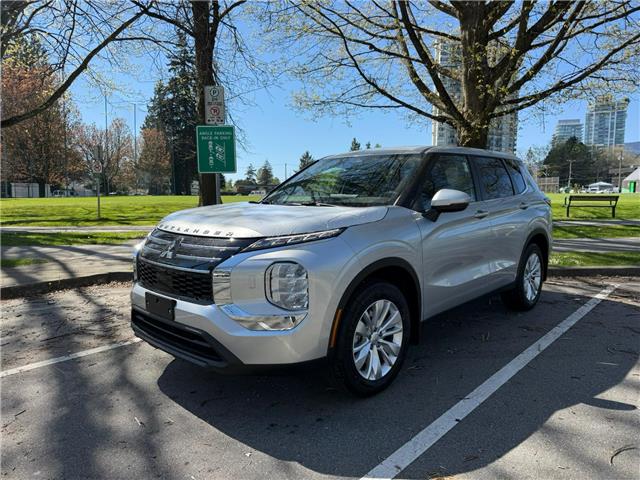 2026 Mitsubishi Outlander ES (Stk: 611135) in North Vancouver - Image 1 of 13