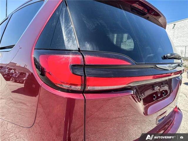 2023 Chrysler Pacifica Touring-L (Stk: 1067) in Kitchener - Image 10 of 24