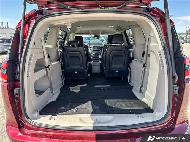 2023 Chrysler Pacifica Touring-L (Stk: 1067) in Kitchener - Image 11 of 24